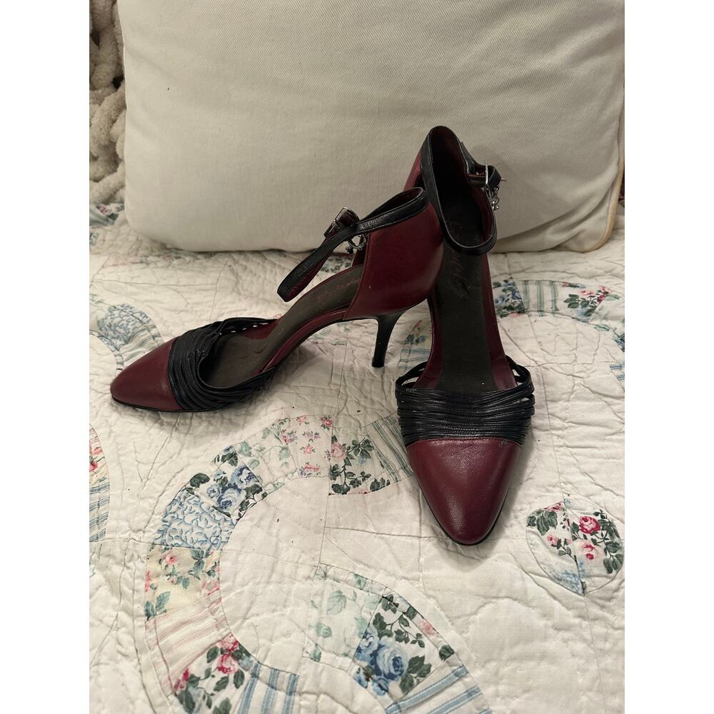 VINTAGE 2003 CHANEL 2 TONE ANKLE STRAP BURGUNDY & BLACK PUMPS 37 - Picture 2 of 9